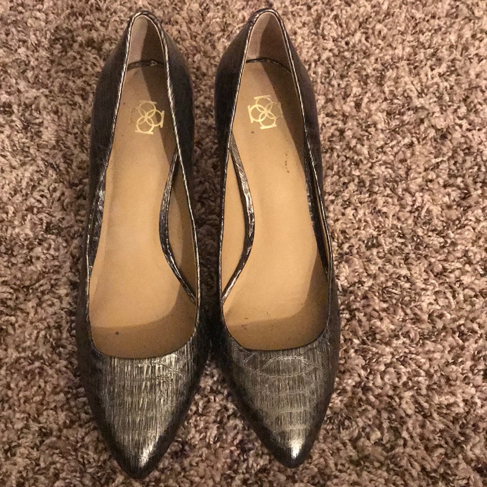 Taupe faux snakeskin Ann Taylor heels
